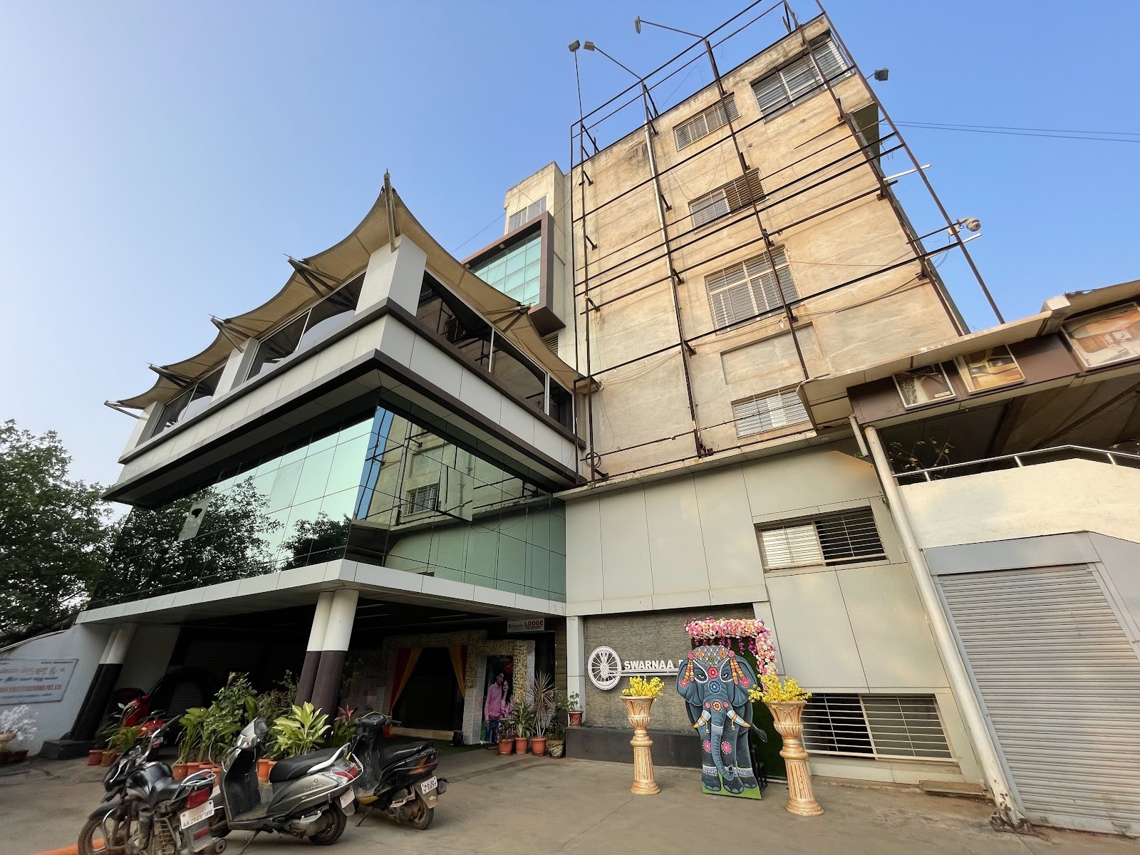 Hotel Swarnaa Paradise