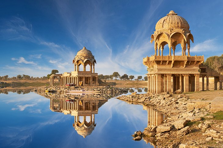 Gadisar Lake