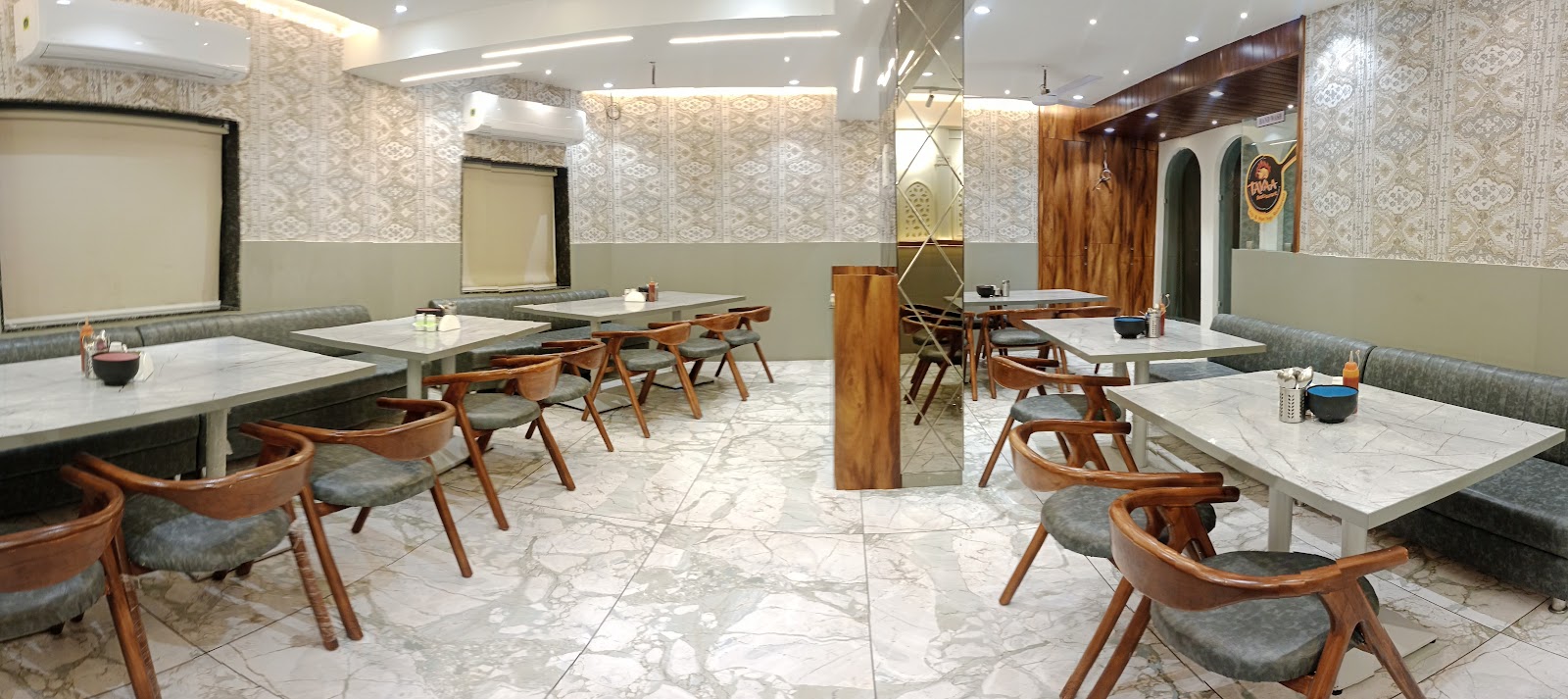 Tavaa Restaurant