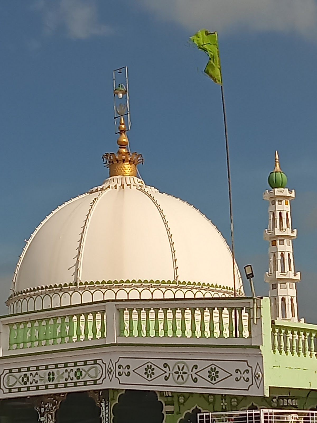 52 Gaj Dargah
