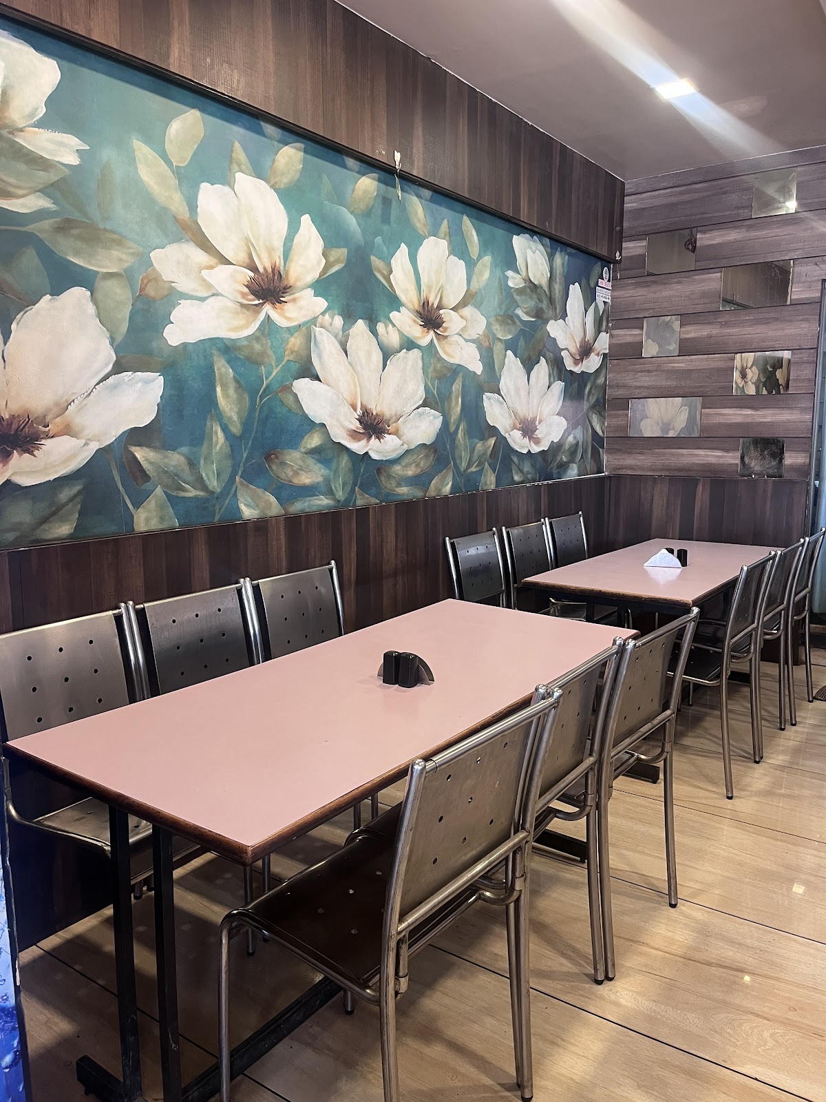 HOTEL RAMKRISHNA HARI PURE VEG FAMILY RESTAURANT JEJURI