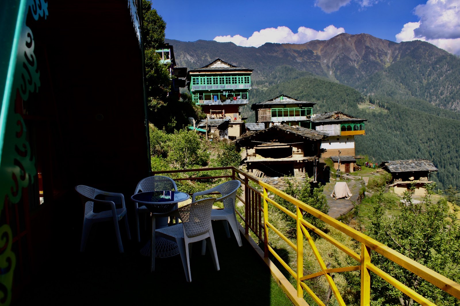 Pinewood tree houses and cottages with jacuzzi