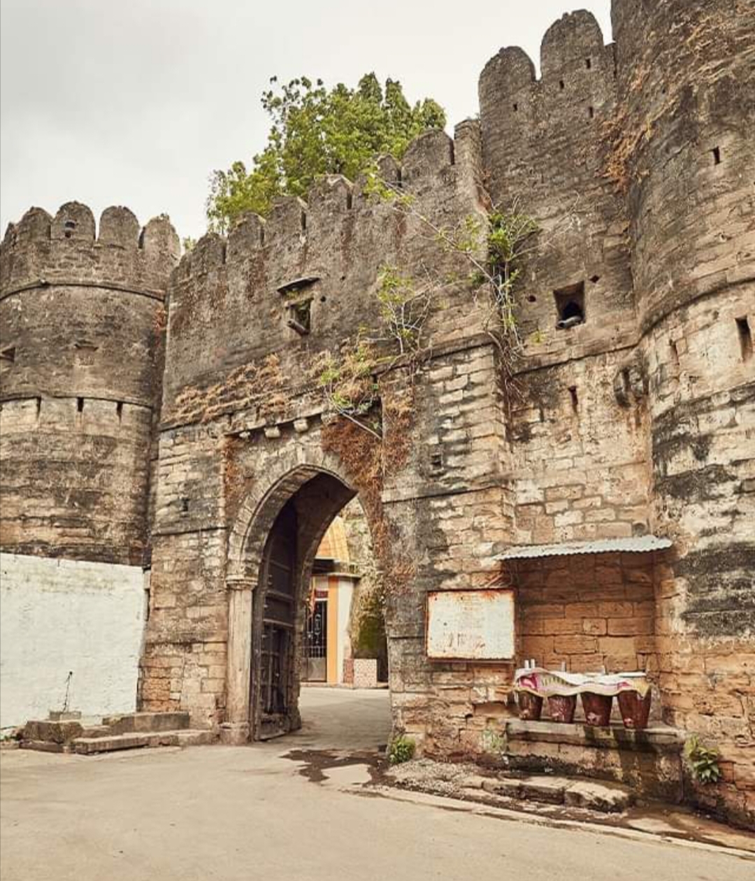 Uparkot Fort