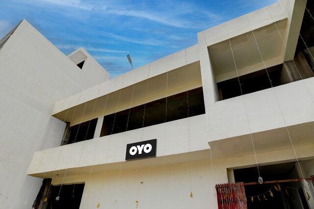 Super OYO Flagship Hotel Royal Suv Galaxy