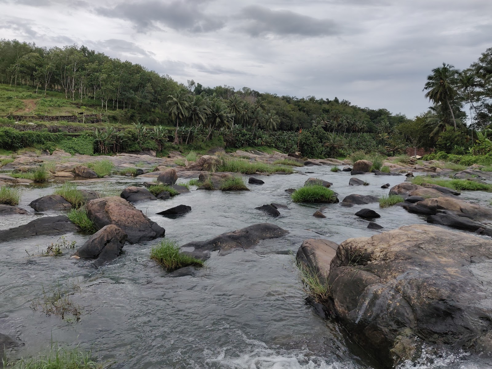 Aruvikkarai water falls