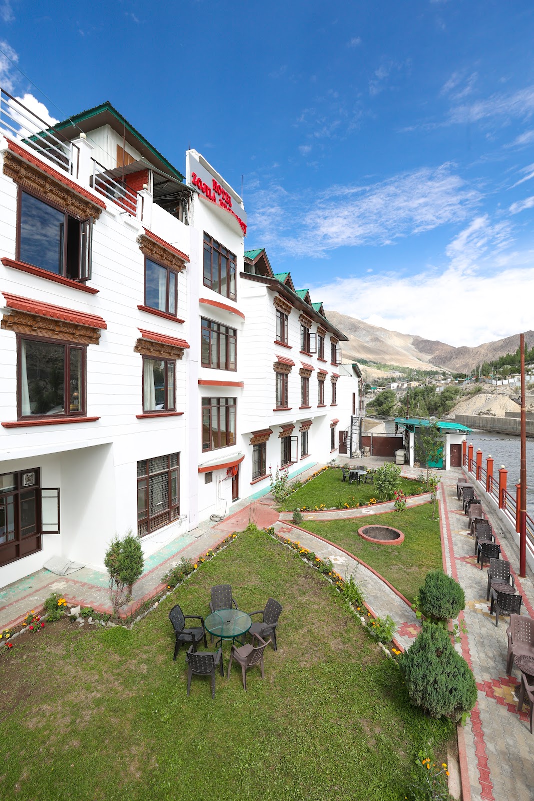 Hotel Zojila Residency