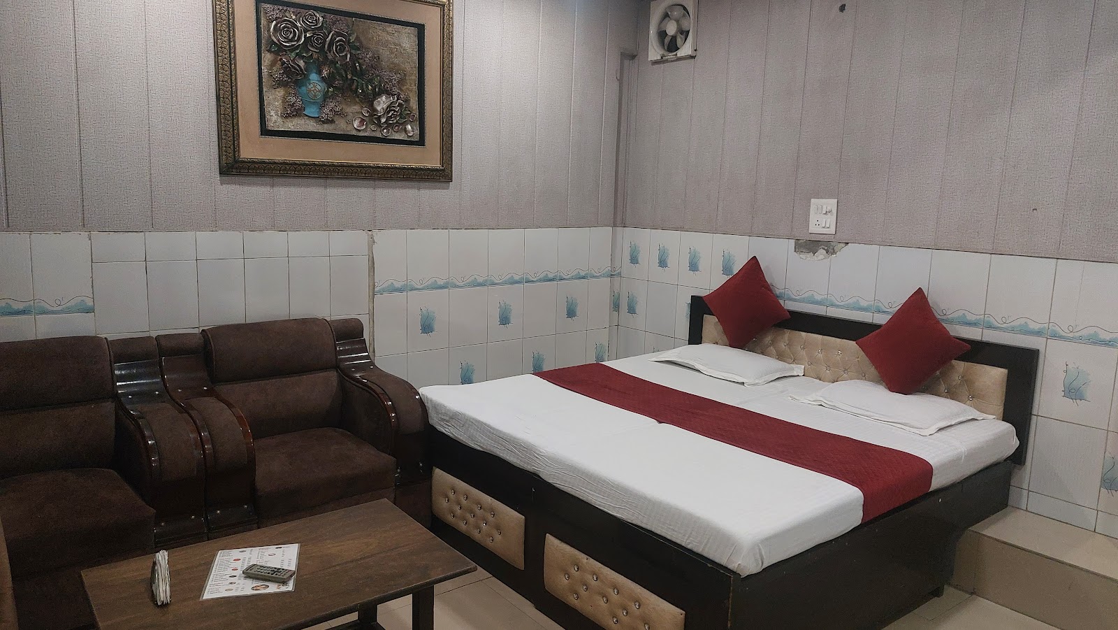Hotel SKY LARK AC&NONAC