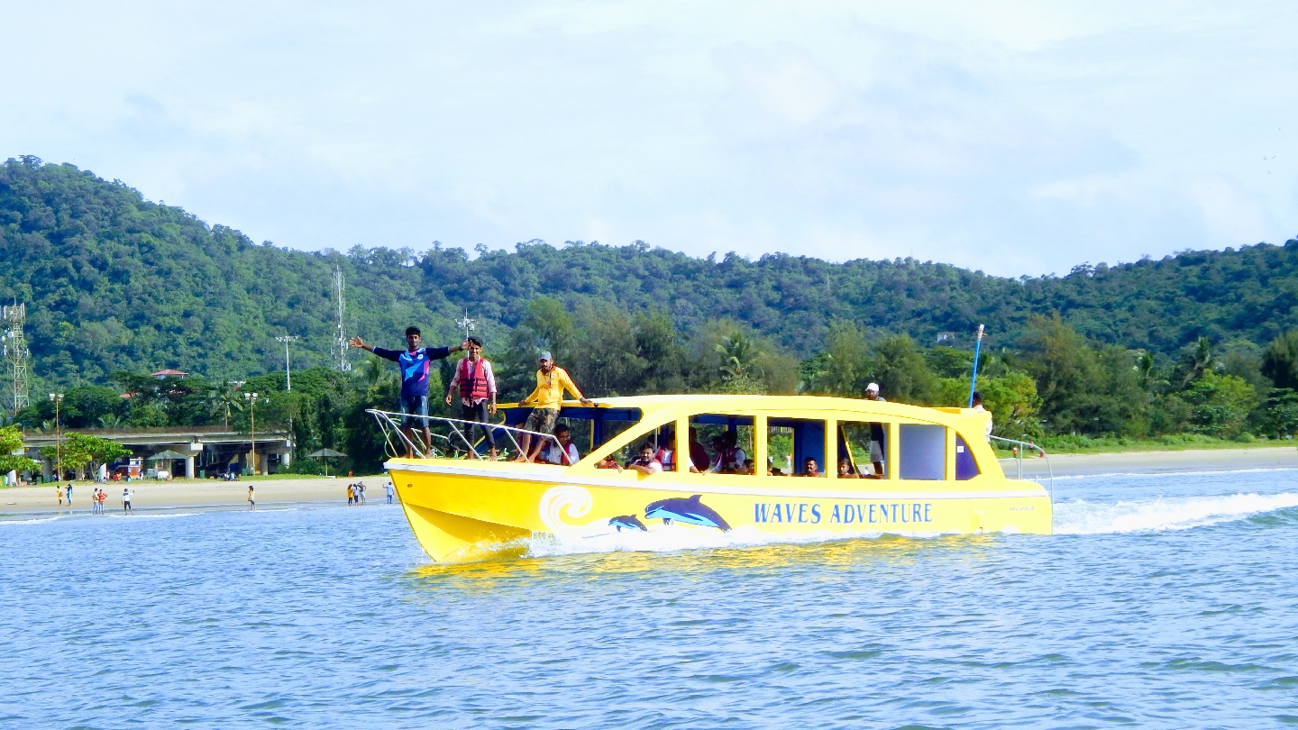 WAVES ADVENTURES