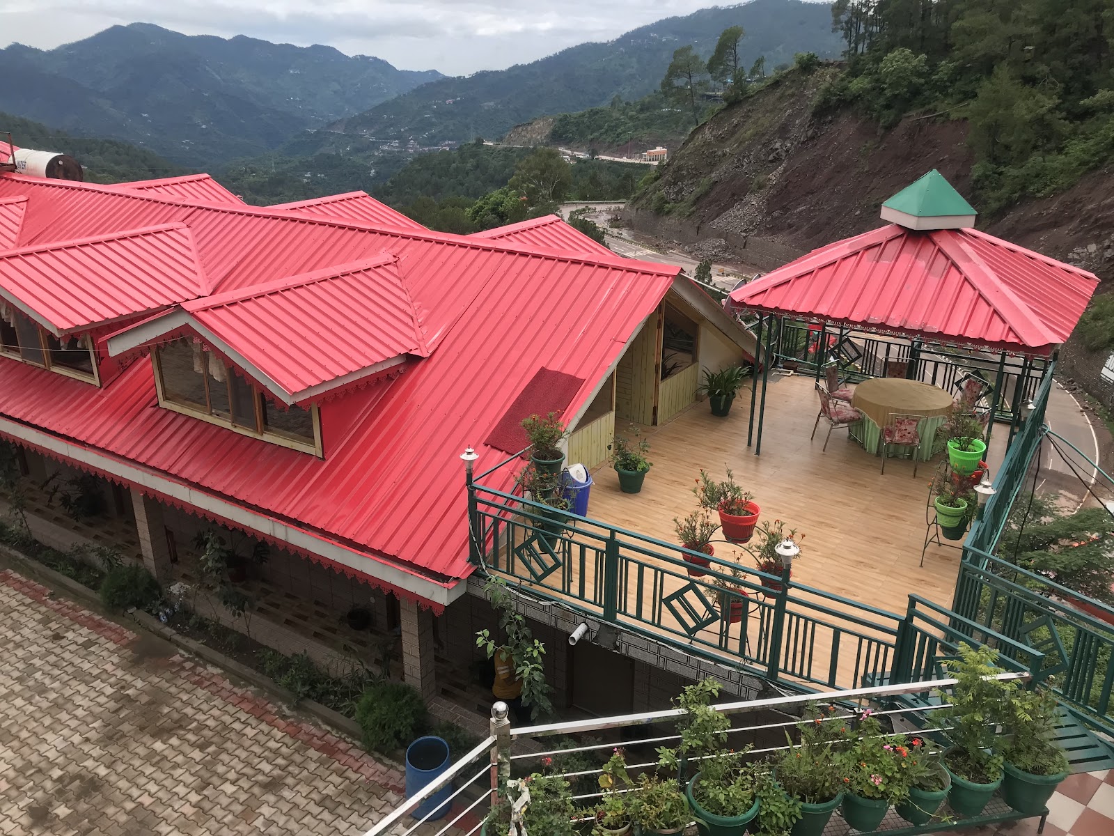 Hotel Pine View kasauli road