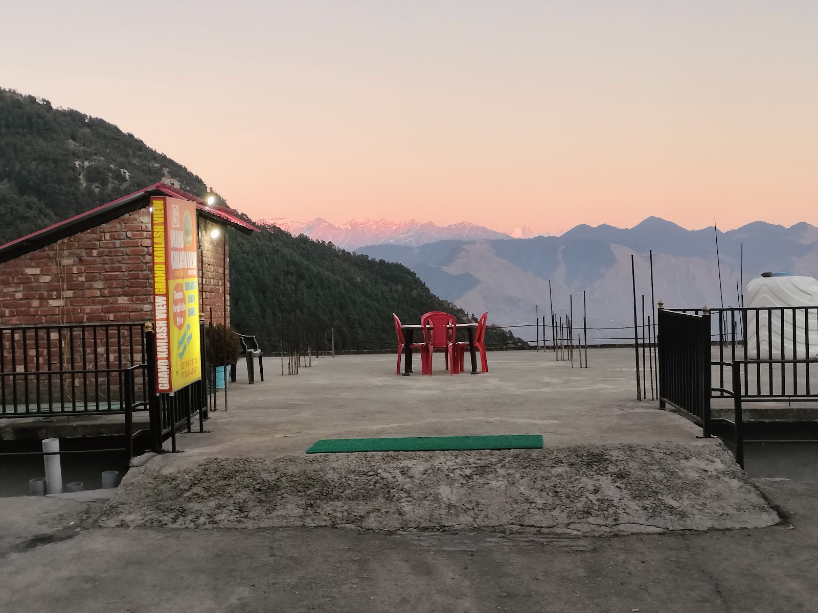 Grand Kailash View Homestay