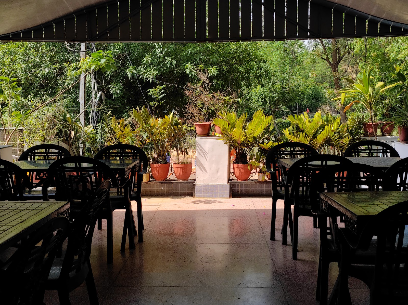 Raja Cafe Restaurant