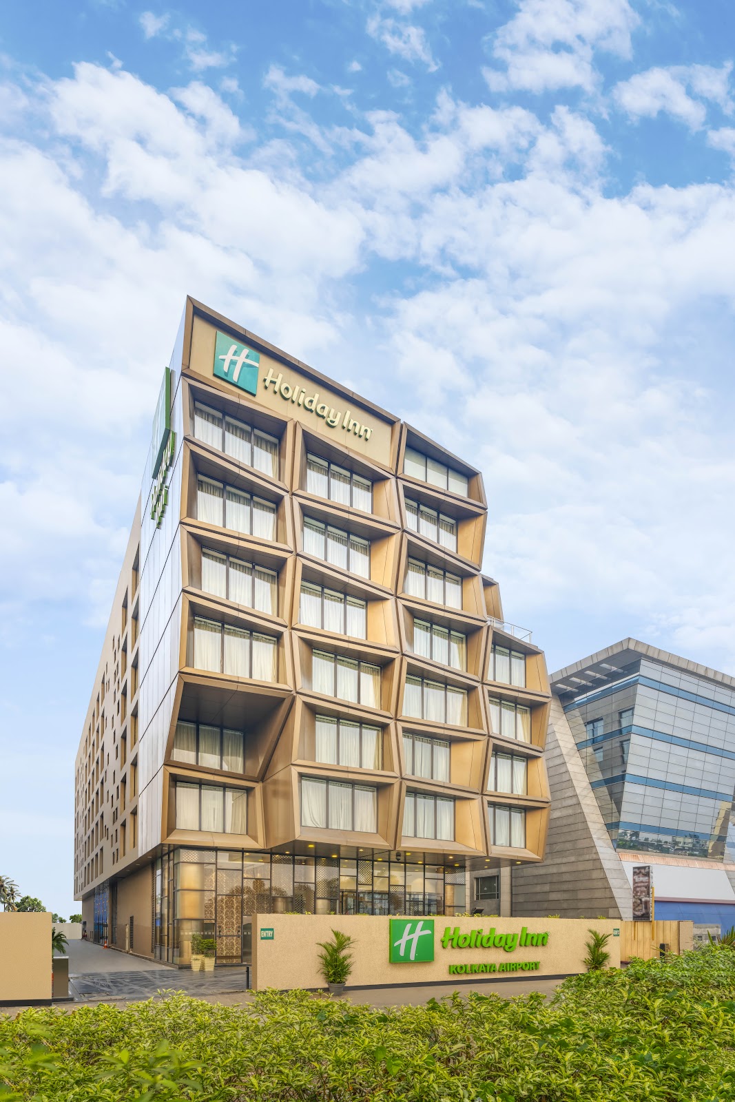 Holiday Inn Kolkata Airport, an IHG Hotel