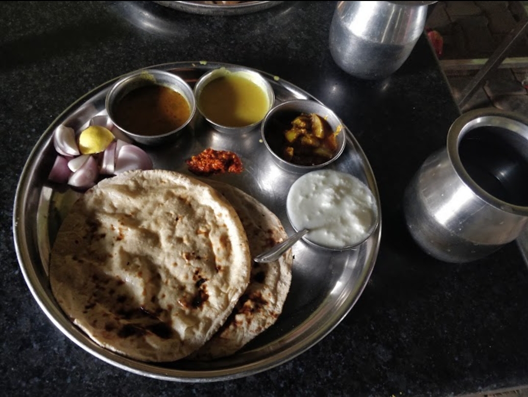 Heera Panna Saini Hotel and Restaurant (Pure Veg.)