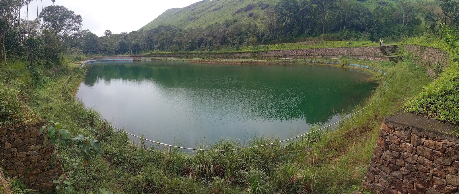 Ilaveezhapoonchira