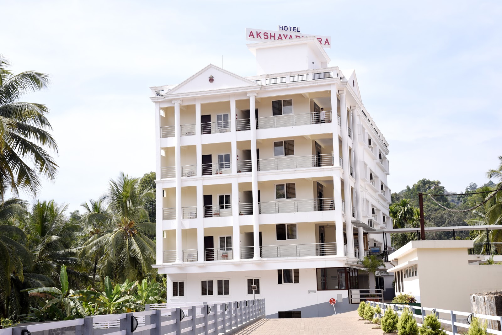 HOTEL AKSHAYADHARA