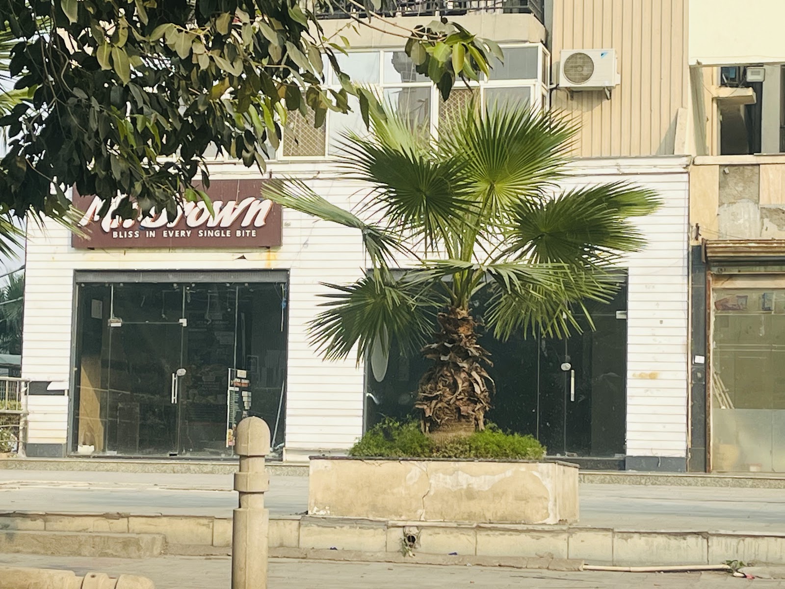 Mr.Brown Bakery