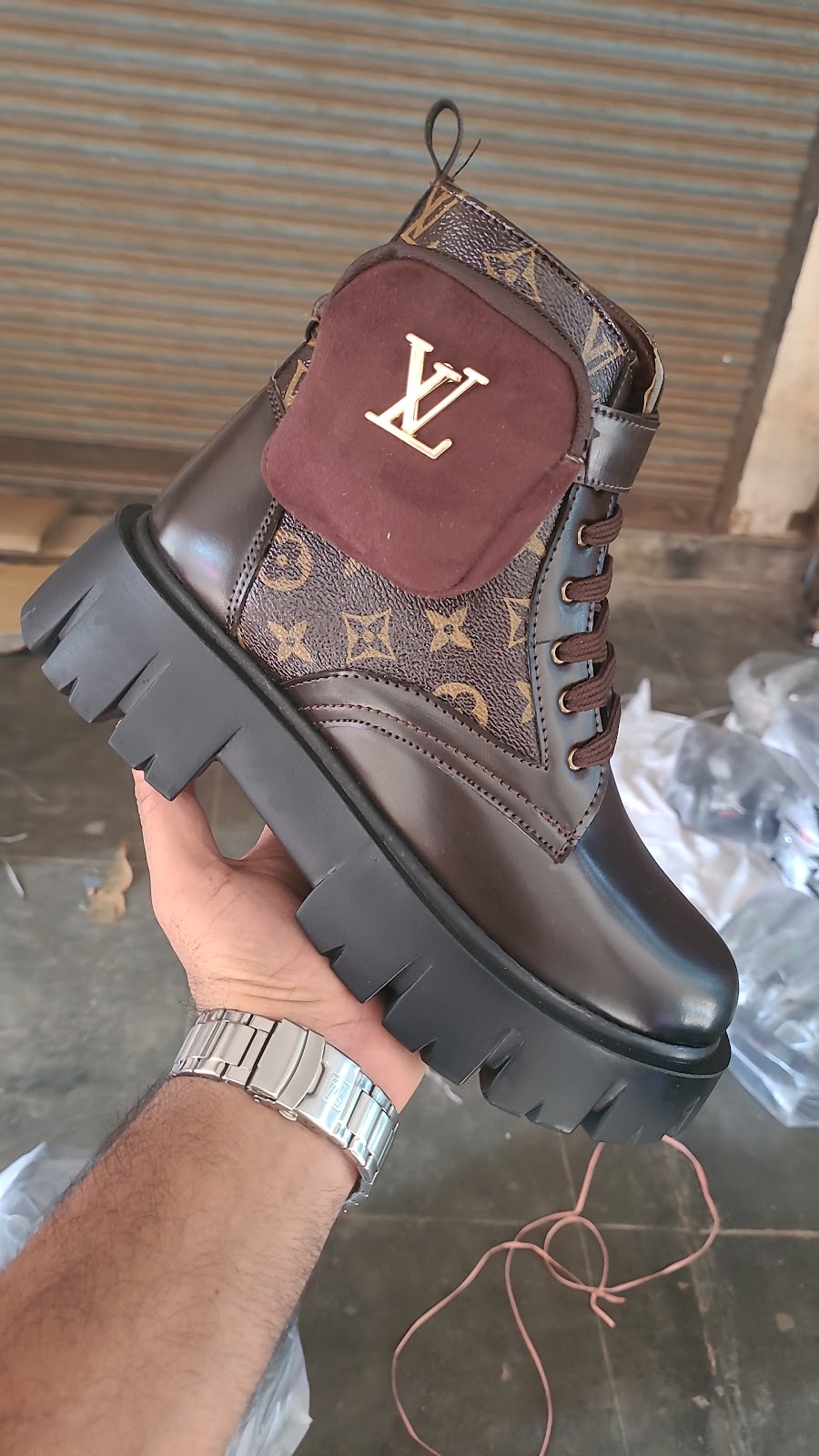 Metro global footwear