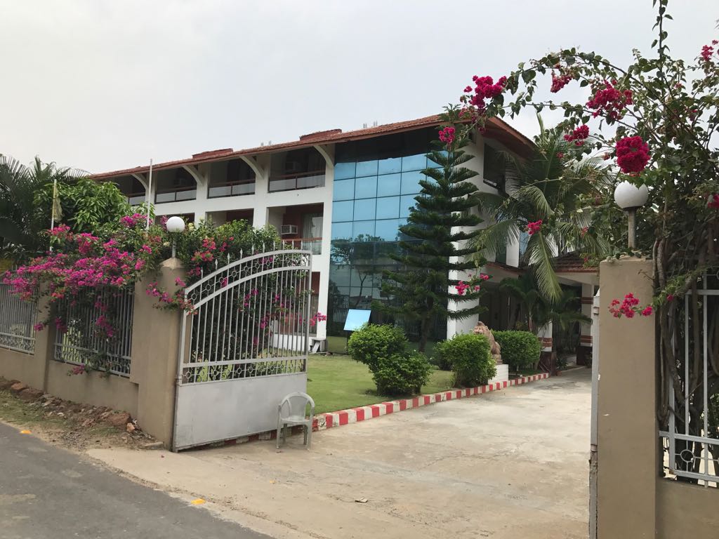 Kings Crown Hotel Mandarmani