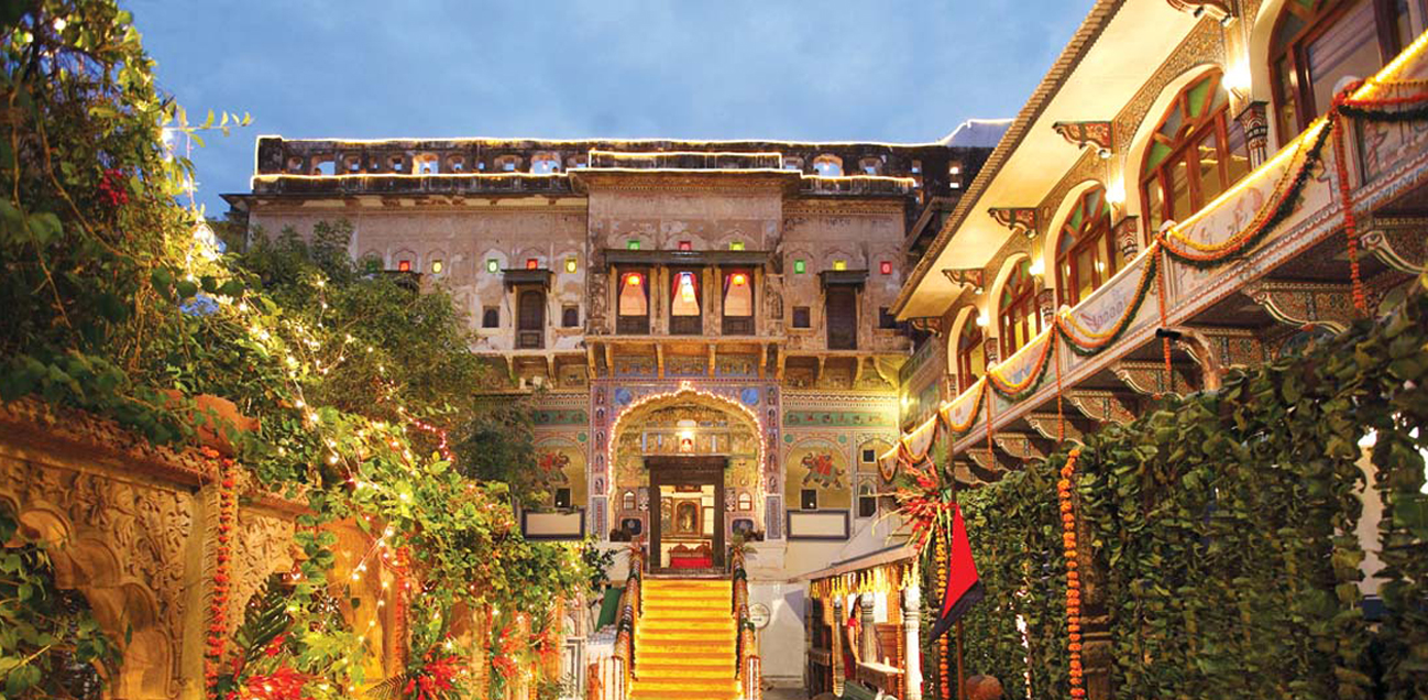 Hotel Mandawa Haveli - Luxury & Heritage Hotel in Mandawa, India