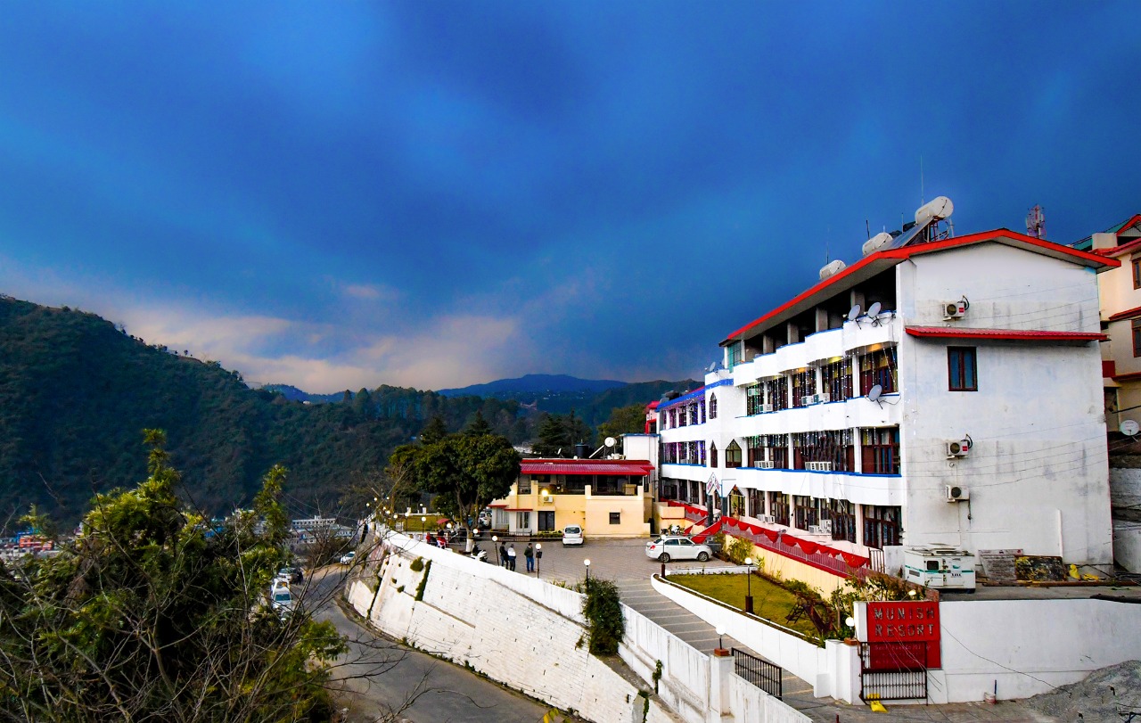 Munish Resorts