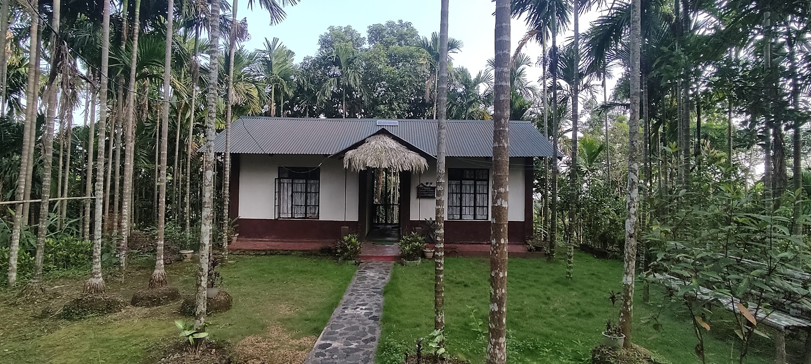 Annie's Nature Lodge