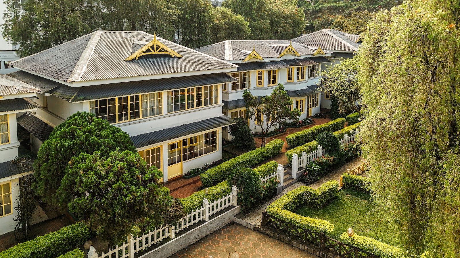 Eastend Hotel
