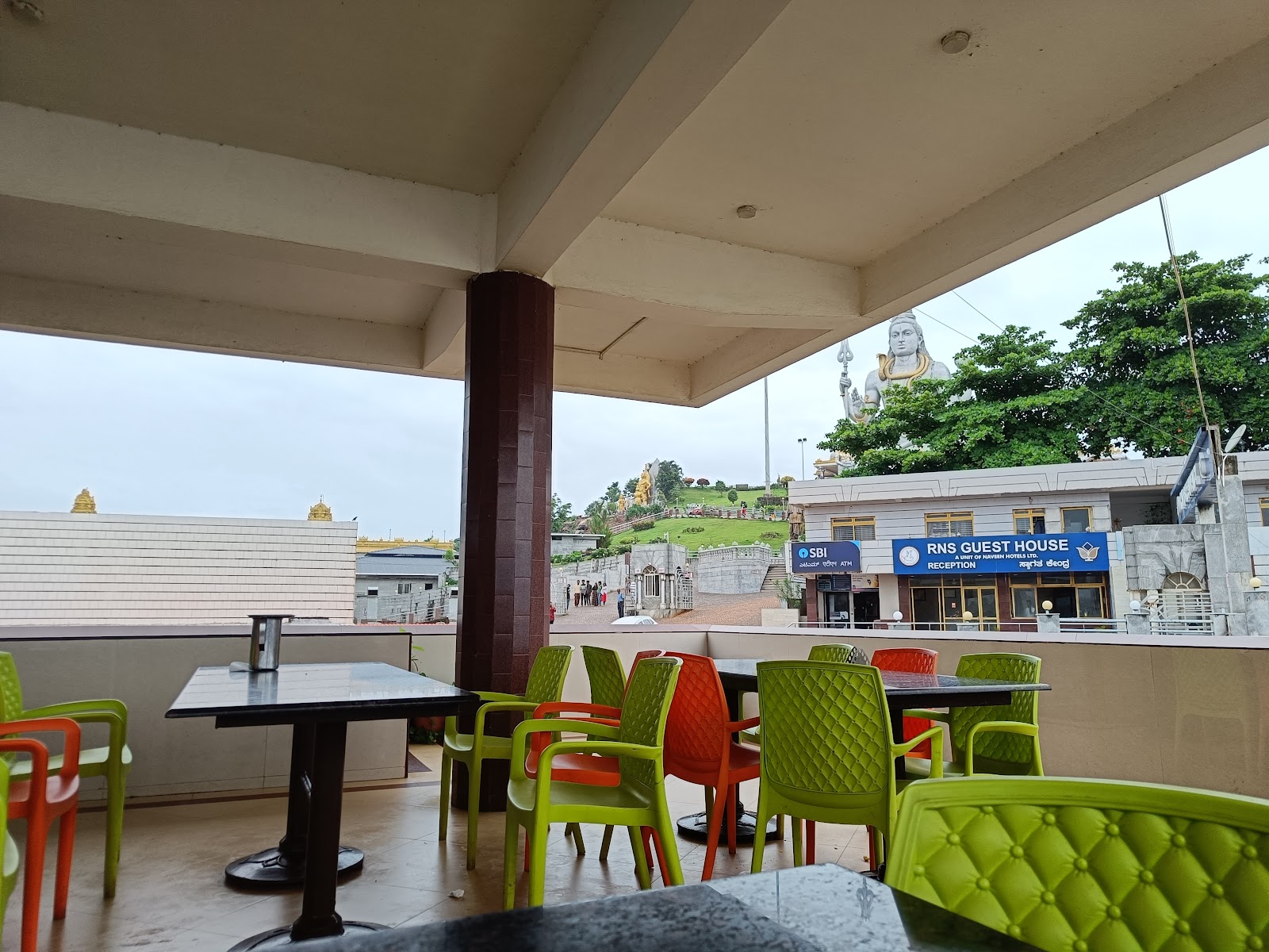 Naveen Beach Restaurant