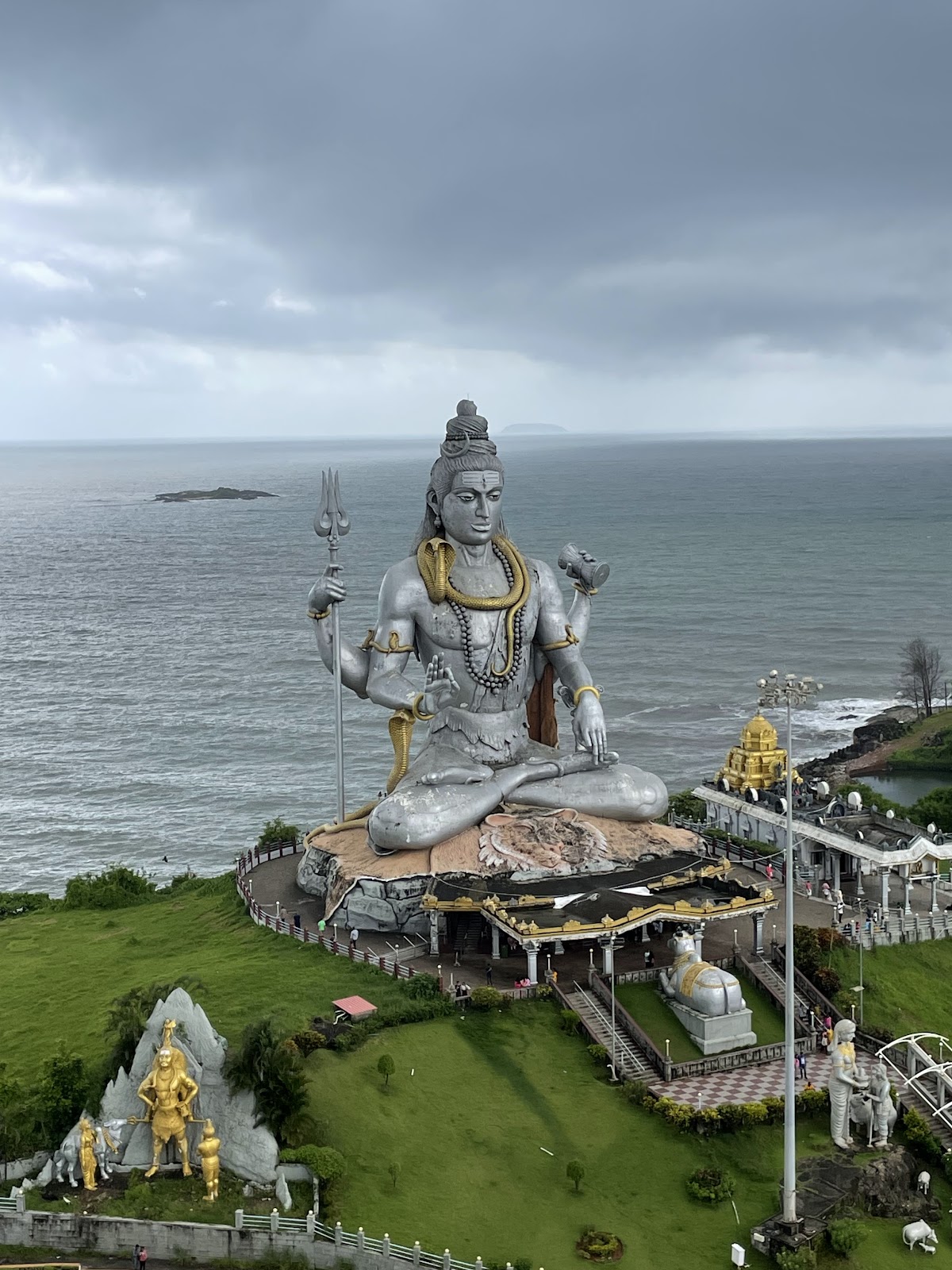 Shri Murdeshwara Beach