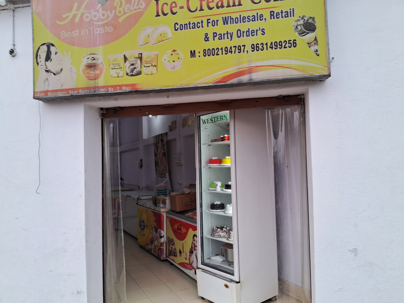 Ice cream center and cakes