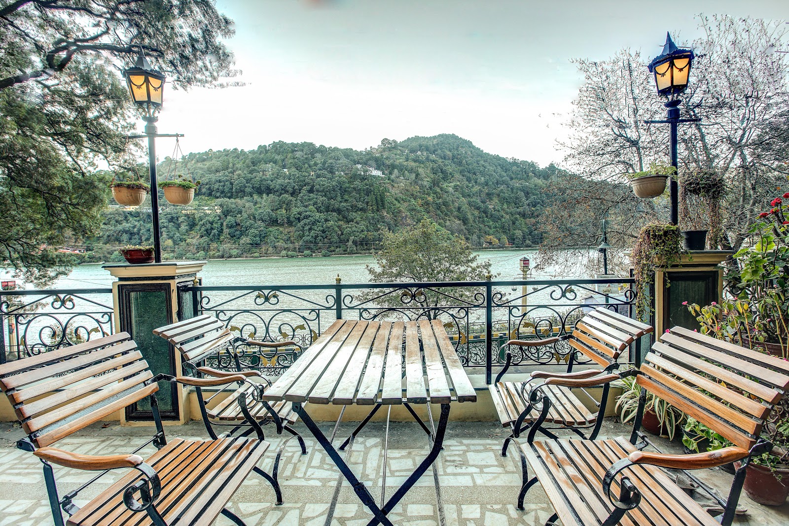 LakeSide Inn Nainital