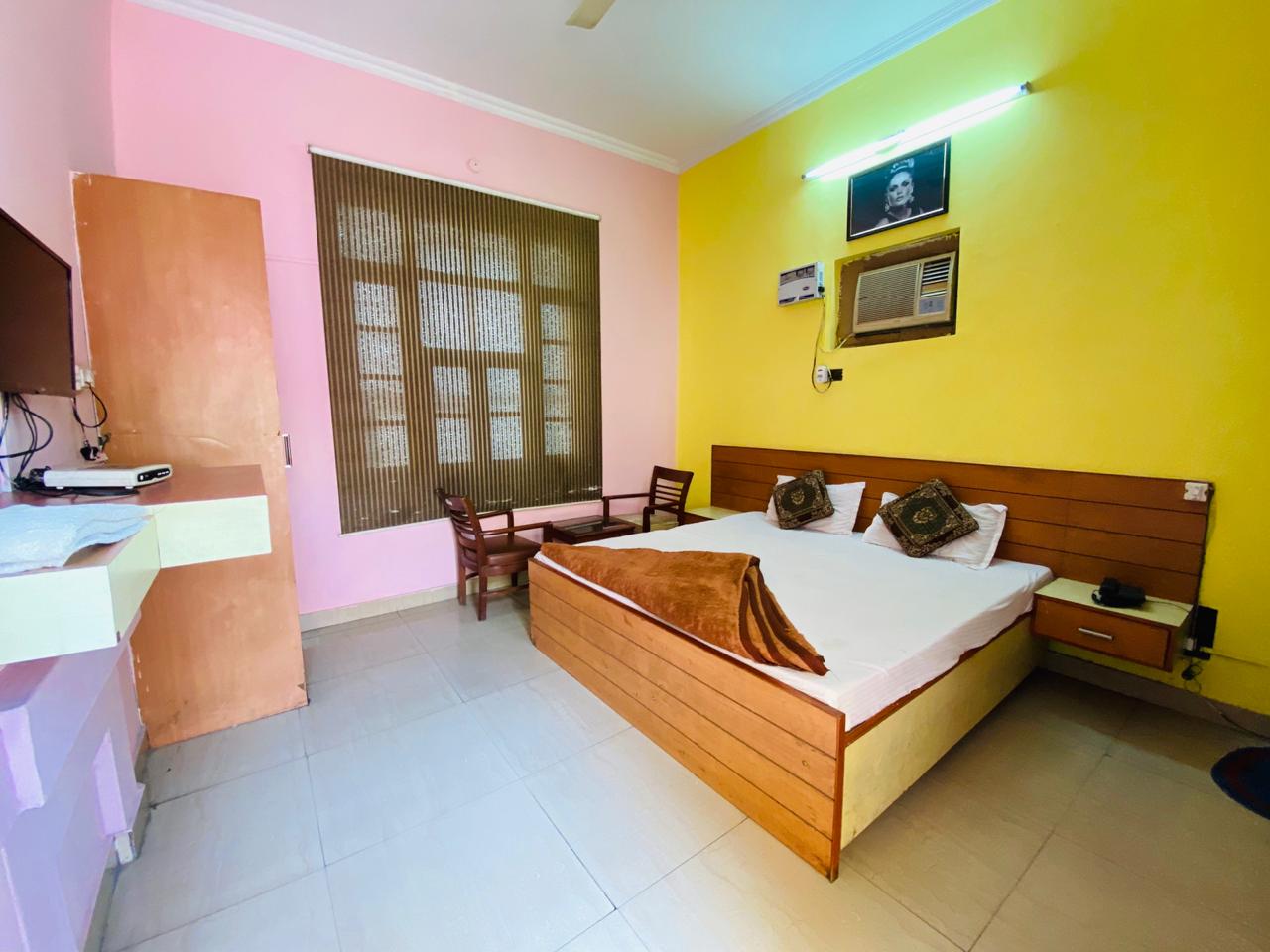 Hotel Star INN