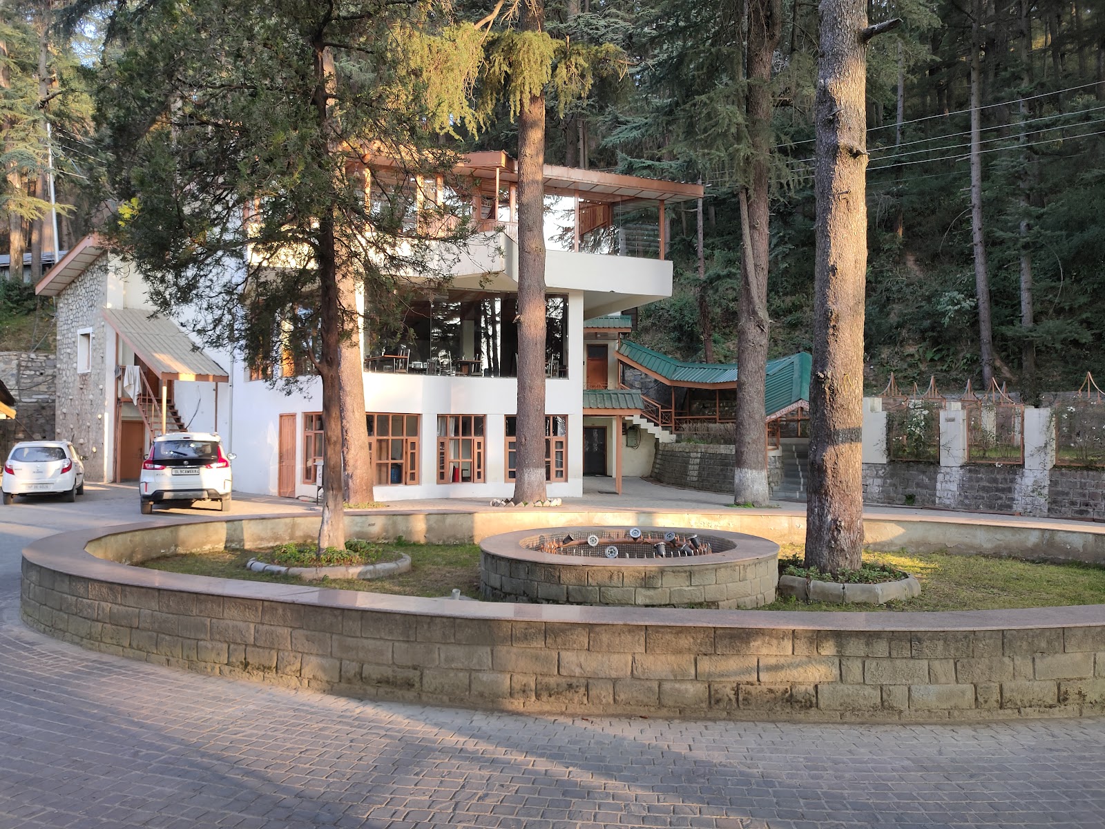 Hotel Golf Glade Naldehra