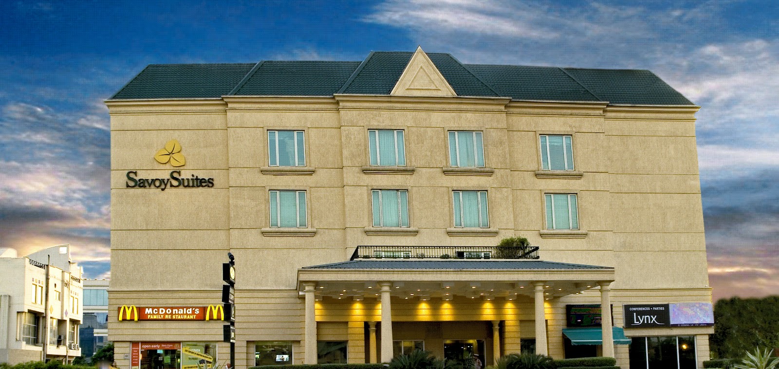Savoy Suites, Noida