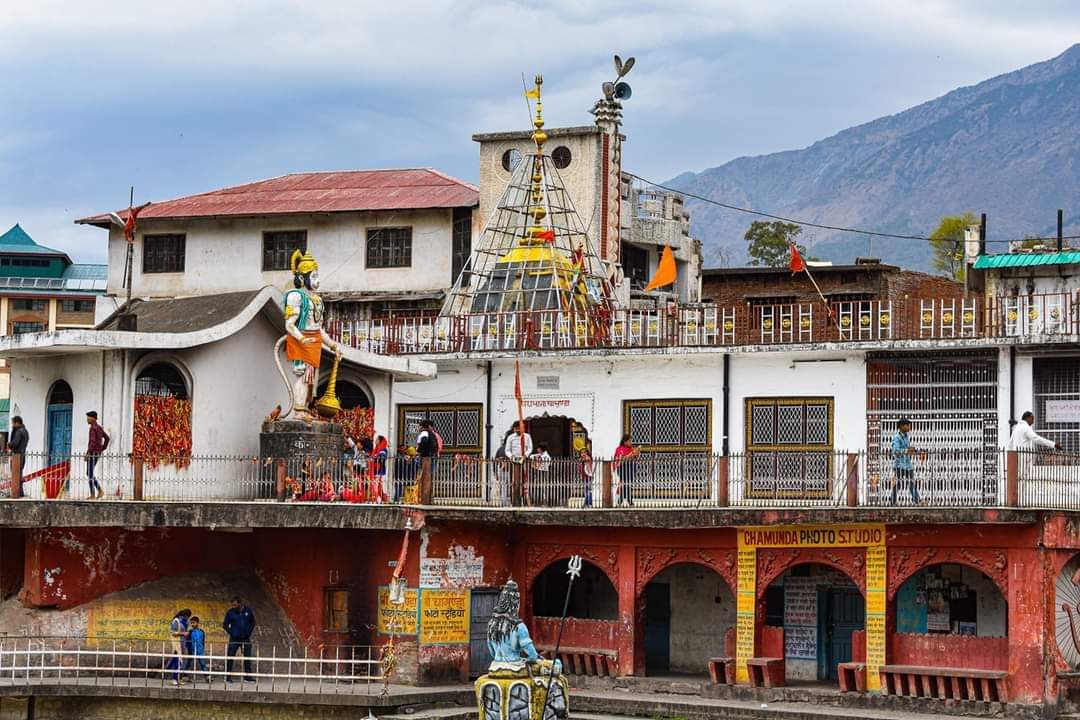 Shakti Peeth Shri Chamunda Devi,Temple