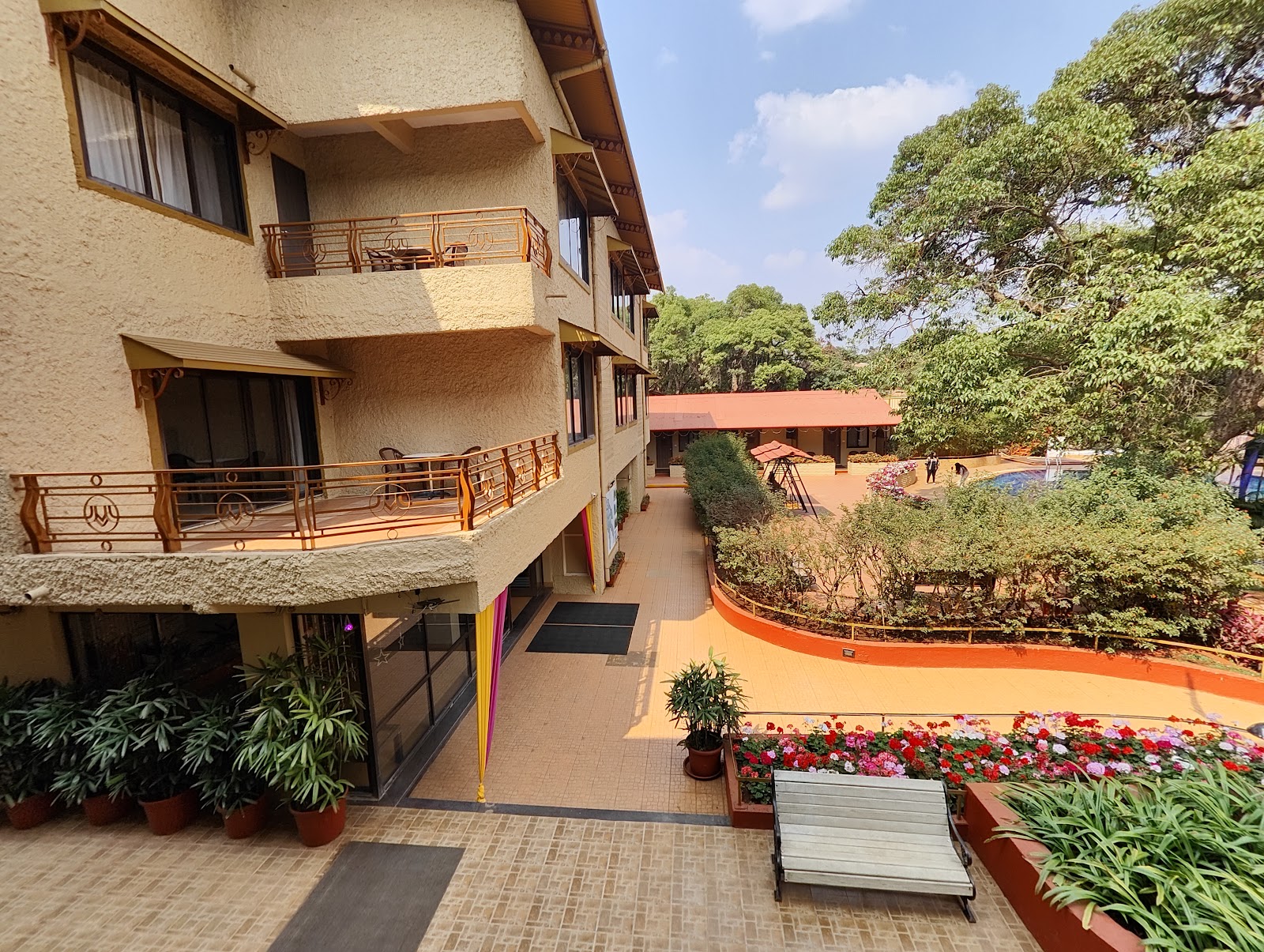 HOTEL SAKET PLAZA