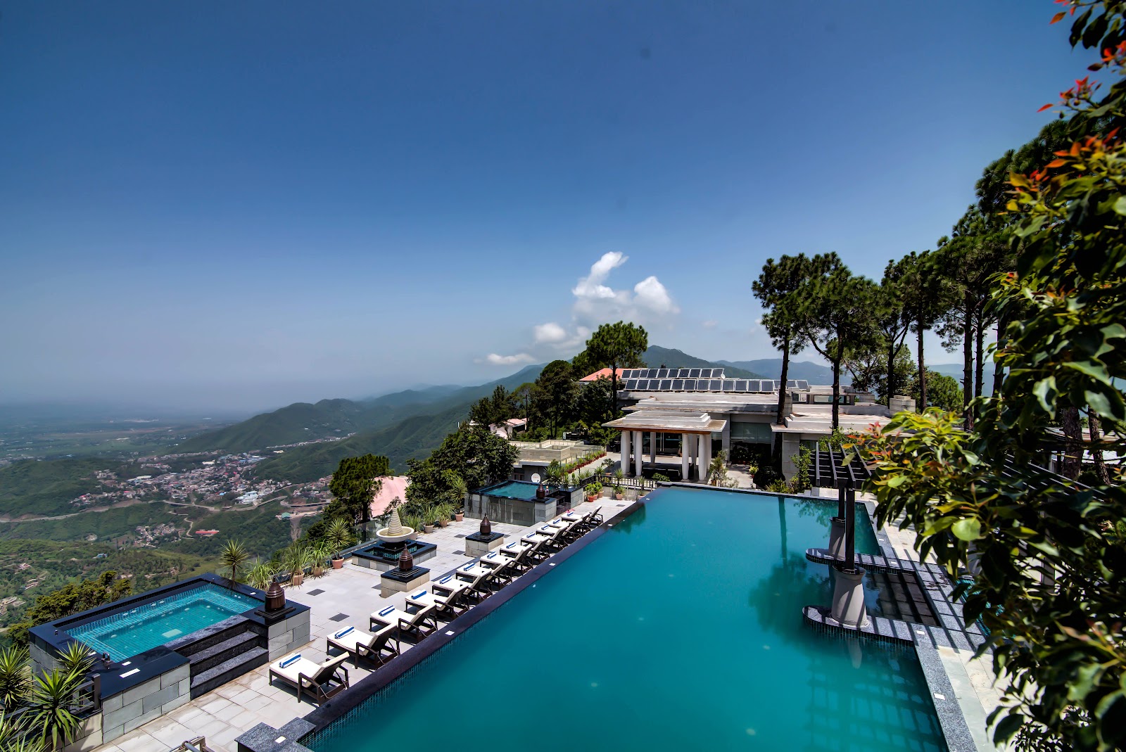 Moksha Himalaya Spa Resort Himachal Pradesh - Parwanoo