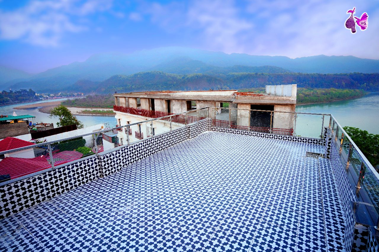 Hotel Gharonda