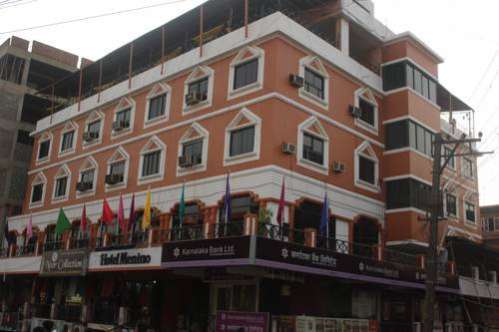 HOTEL MENINO
