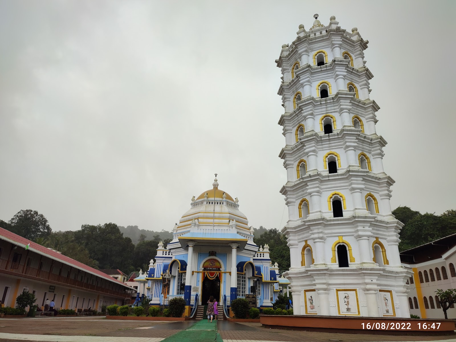 Shree Mangesh temple