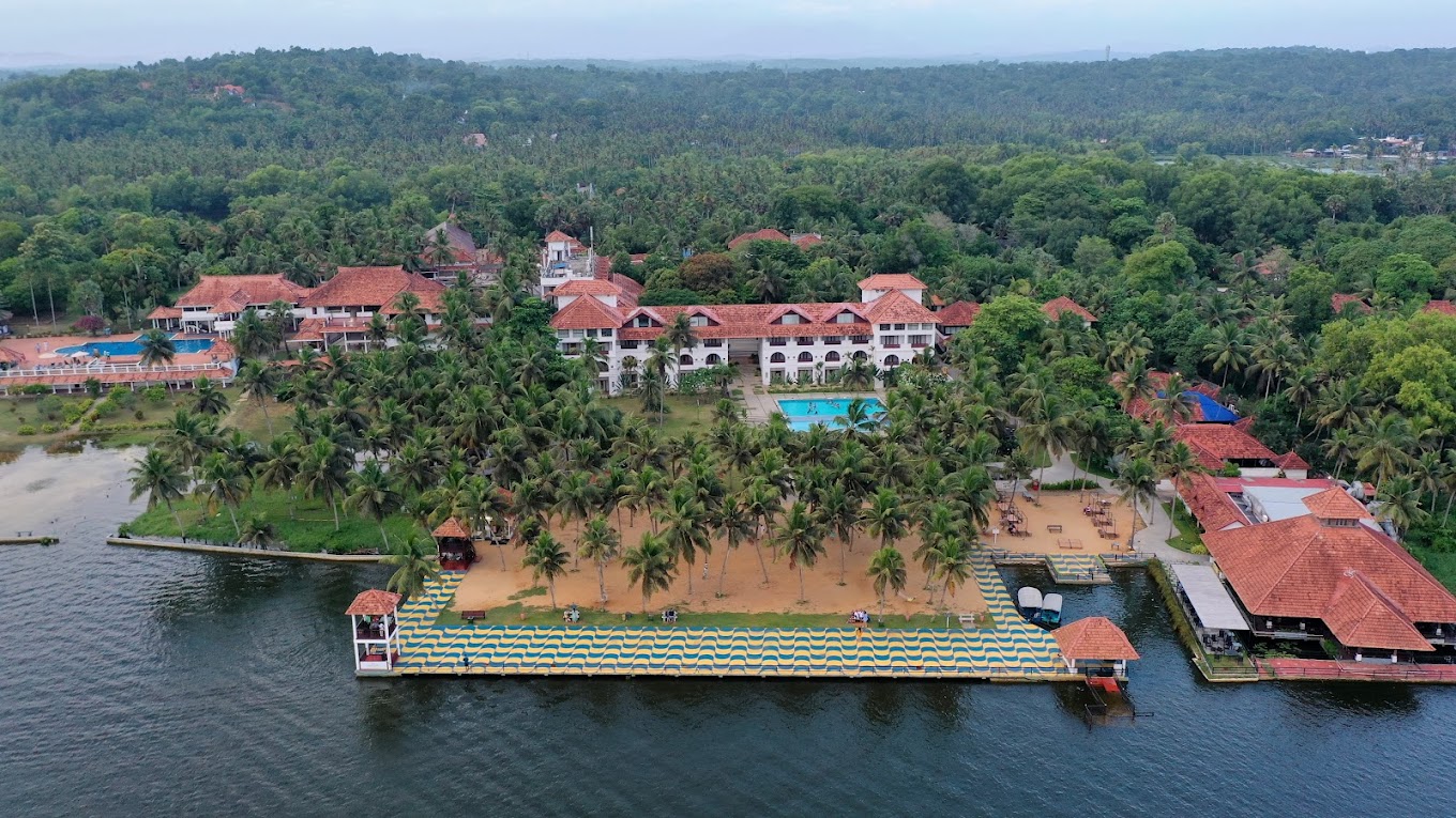 Estuary Sarovar Premiere Poovar Island