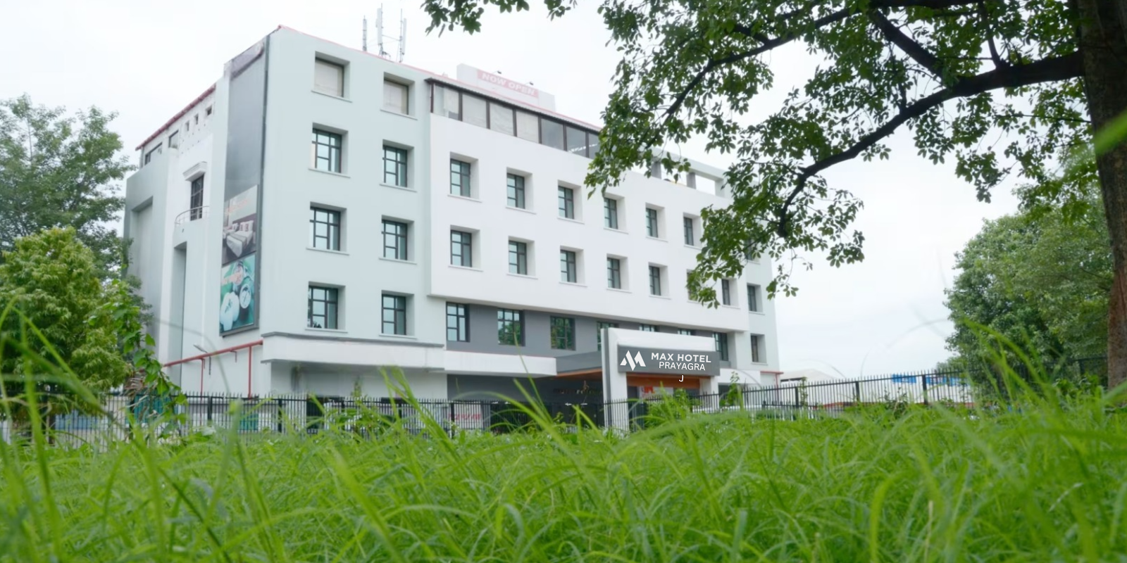 Max Hotel Prayagraj