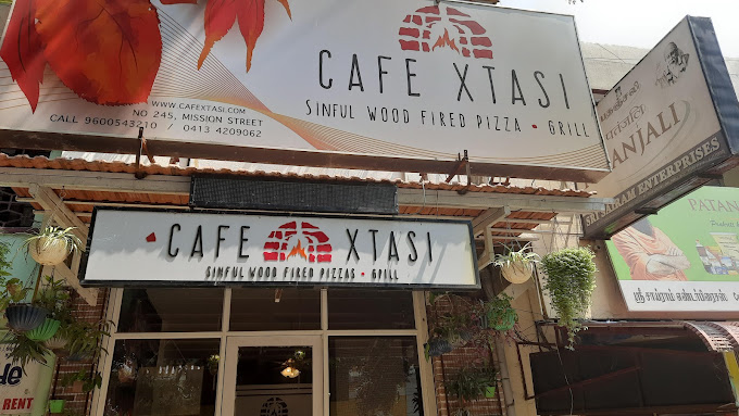 Cafe Xtasi