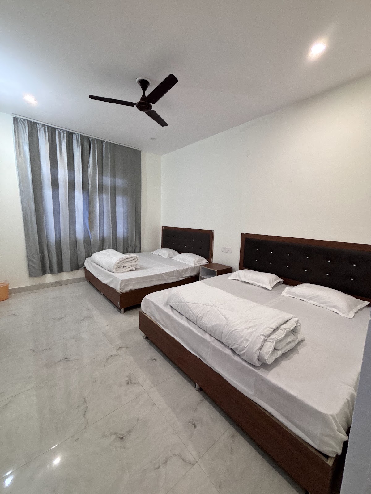 Dolphin hotel & restaurant