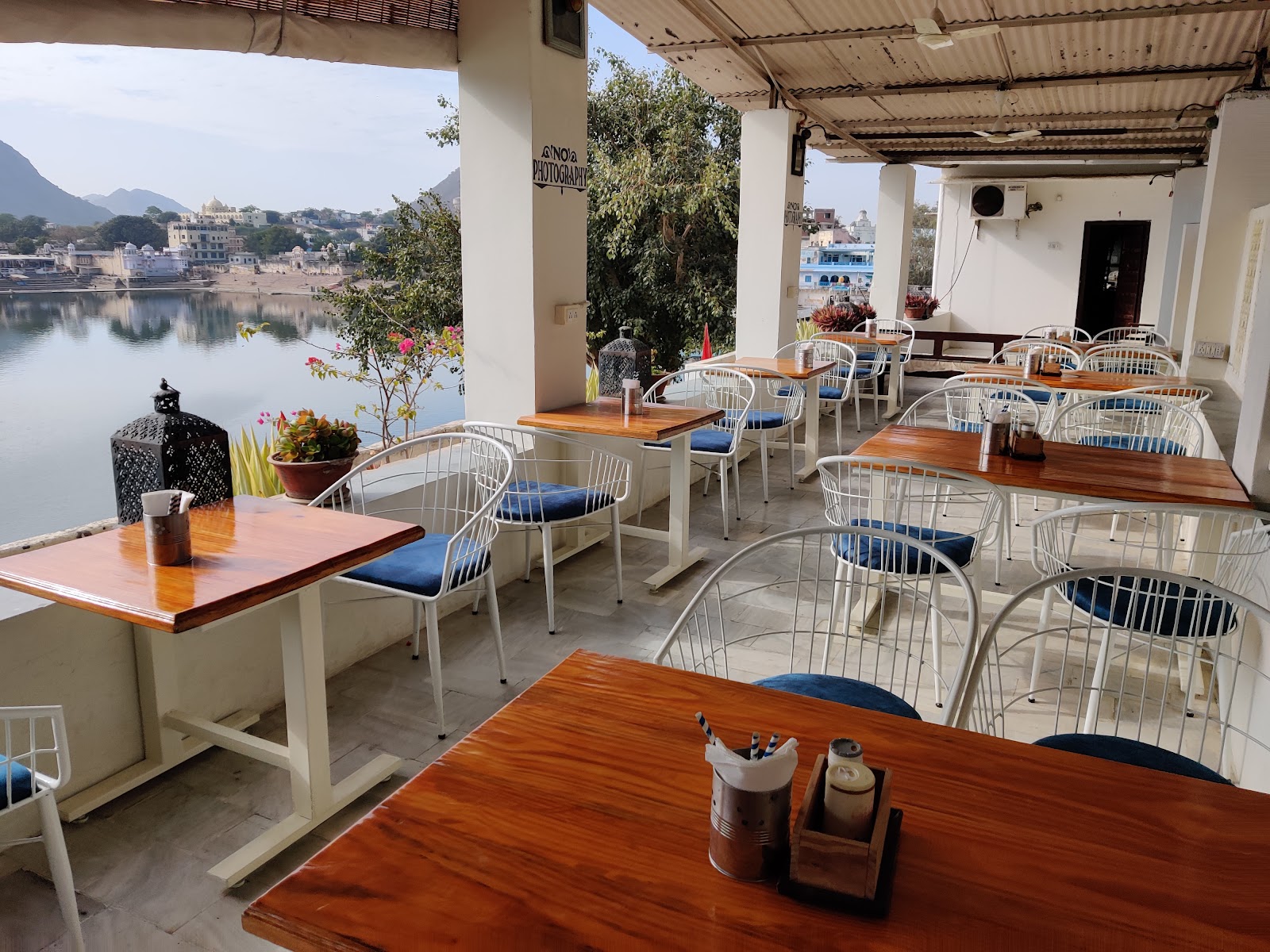 Cafe lake view