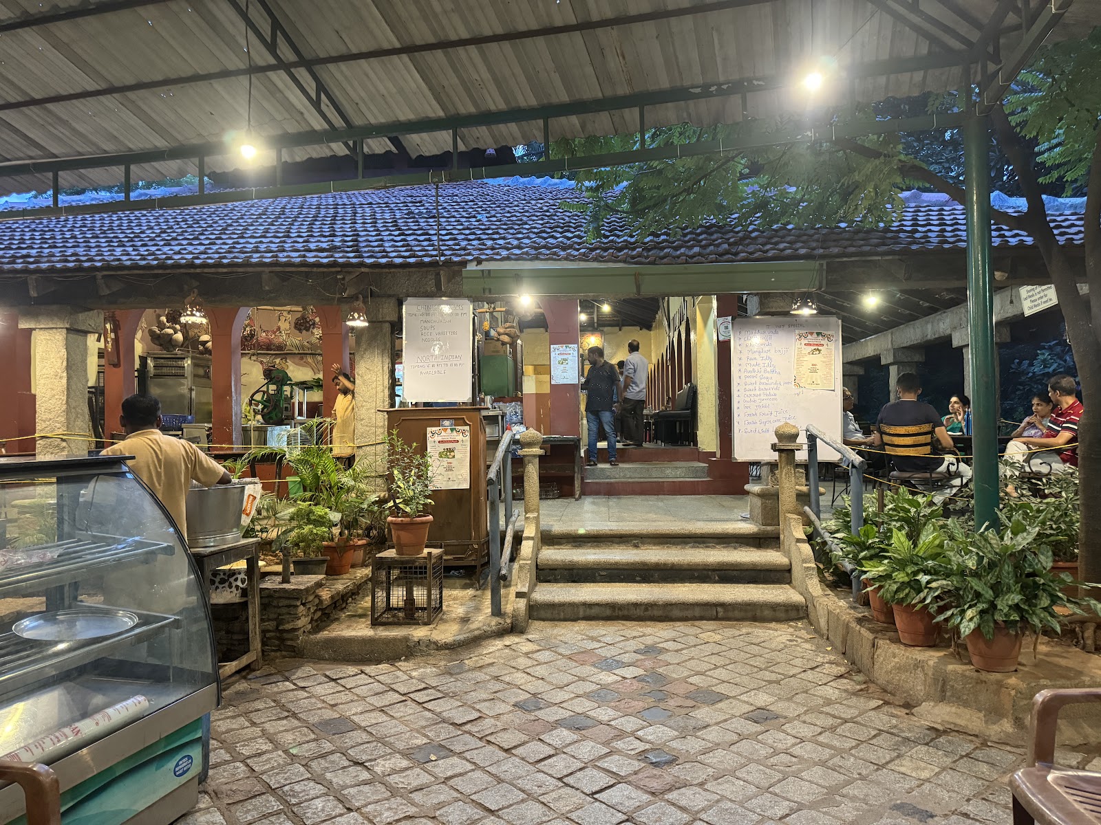 Kamat Lokaruchi Veg Restaurant- Ramanagara
