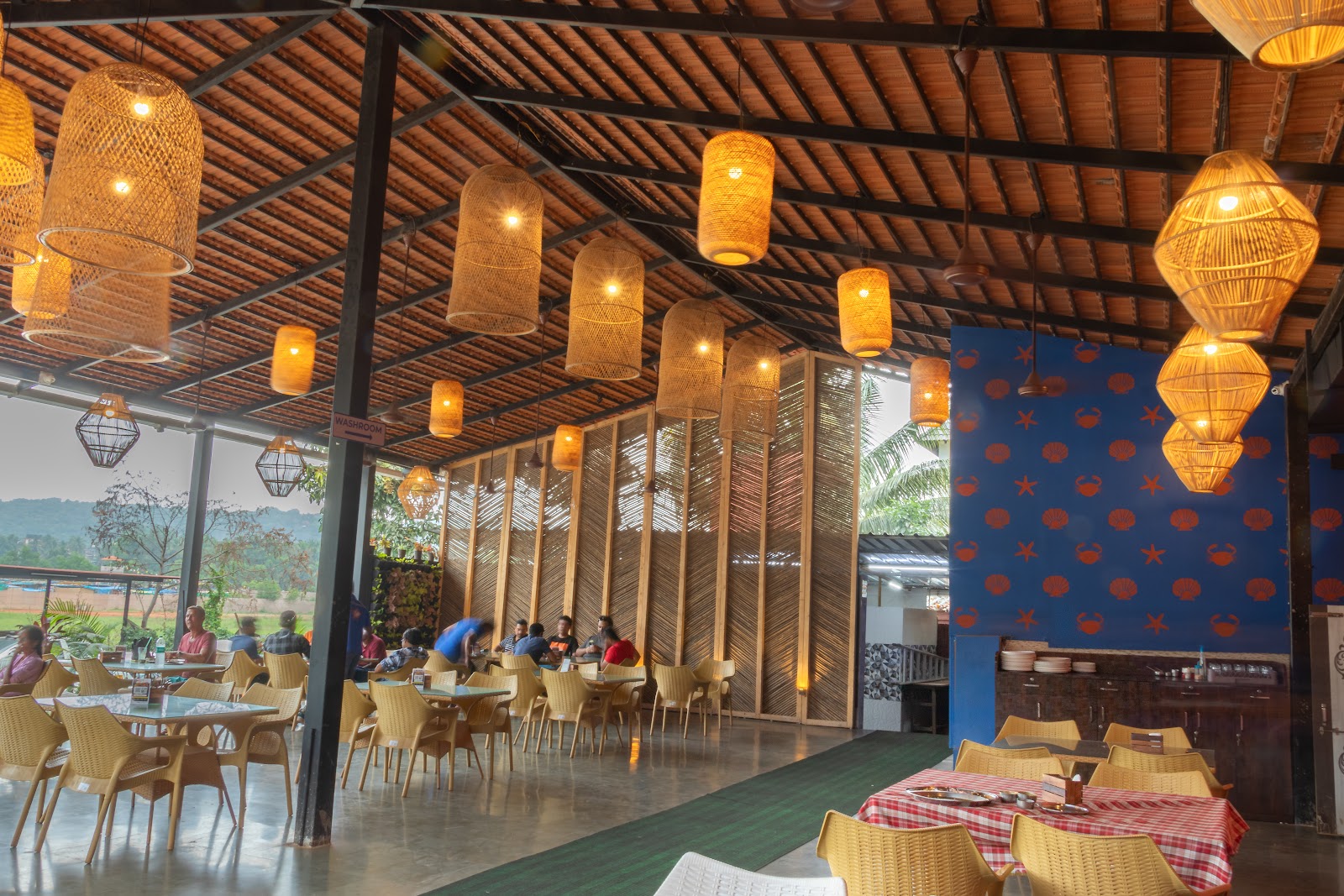 Starlight Restaurant & Bar