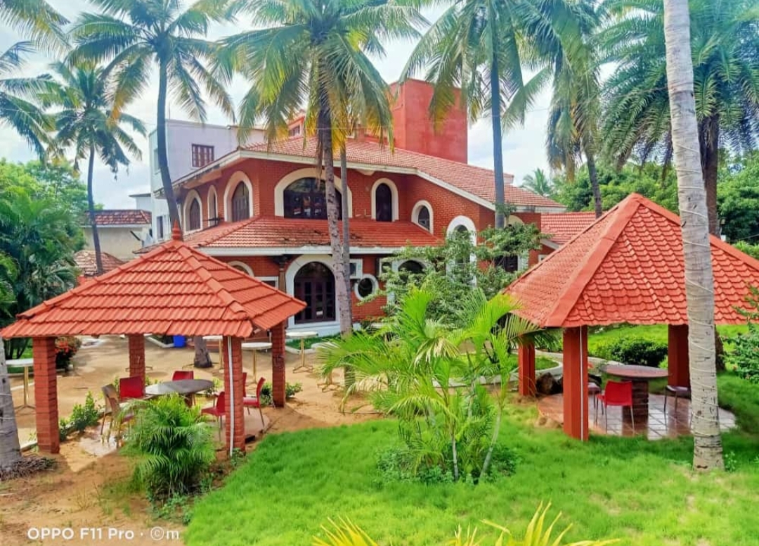 Green Coconut Resort