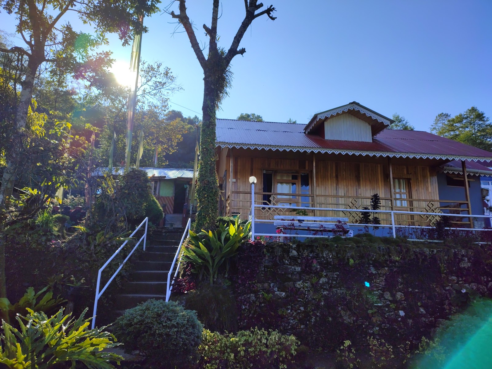 Mayal Paradise Home-stay