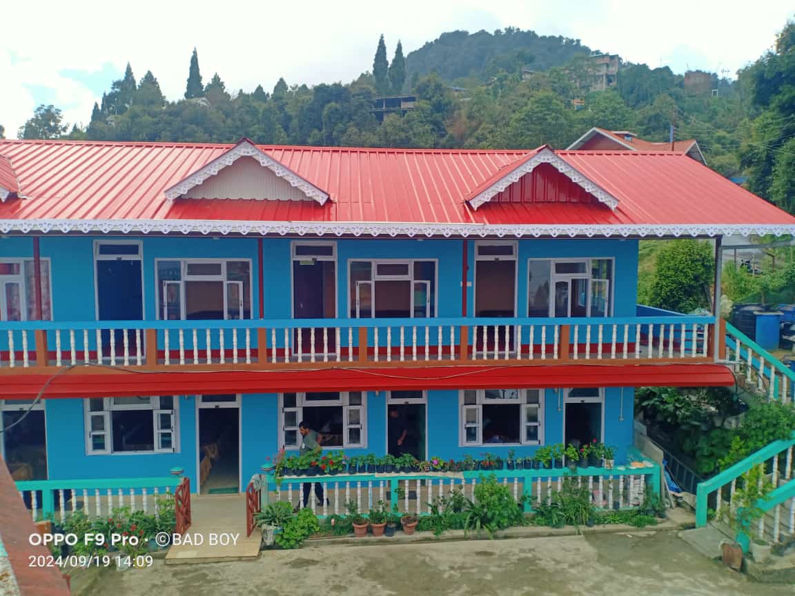 RISHOP MOUNTAIN HOMESTAY