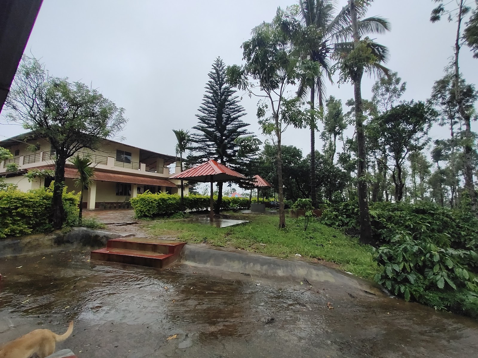 Deccan Holiday Inn Homestay